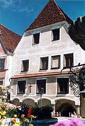 Ein altes Handelshaus (Stadtplatz Nr. 19)